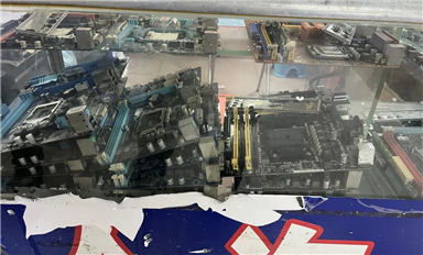 岗顶的隐秘角落：10块钱能买CPU，300块能组电脑？