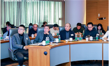 金航标/萨科微宋仕强参加深圳市智能终端产业协会与腾讯云合作举办的沙龙活动，共同探讨智能穿戴革命及未来发展