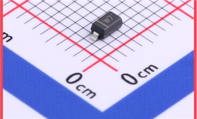 汽车电子的新星：BZT52C4V7稳压二极管探秘