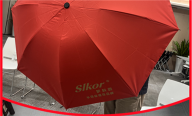 公益行丨萨科微“华强北送伞”暖人心 感恩回馈广大客户解人忧
