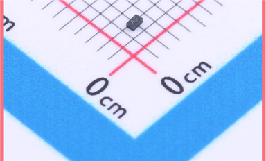 数据中心基础设施中的静电防护核心：SLESD8D12CT5G二极管的技术解析与应用价值